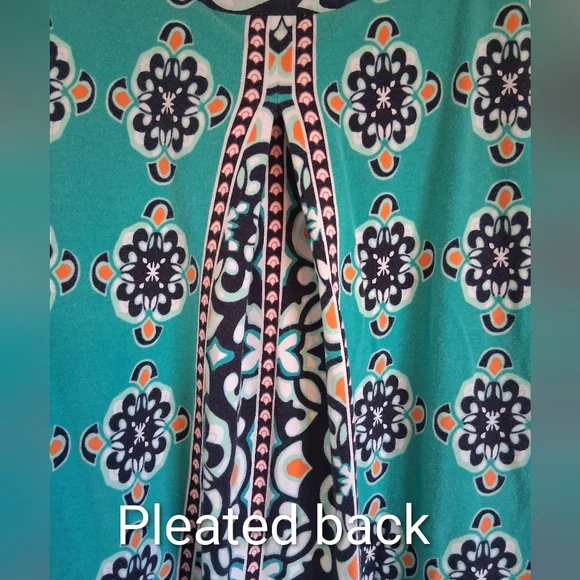 Crown & Ivy- Teal and Black Patterned  Boho Tank Top. Size M - Picture 4 of 8